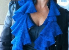 free knit ruggled scarf