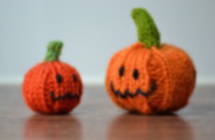 knit halloween pattern