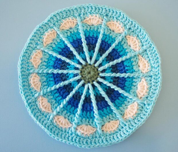 Crochet a Mandala for free!