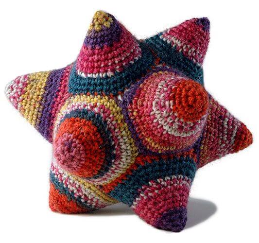 Free crochet star pattern