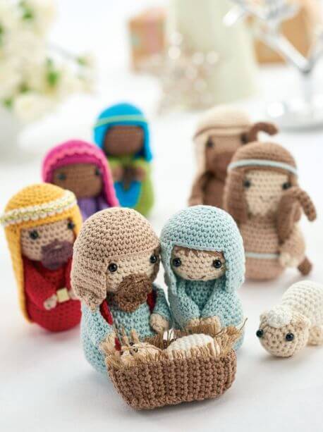 Crochet the Manger this Season - Free Pattern! - The Spinners Husband