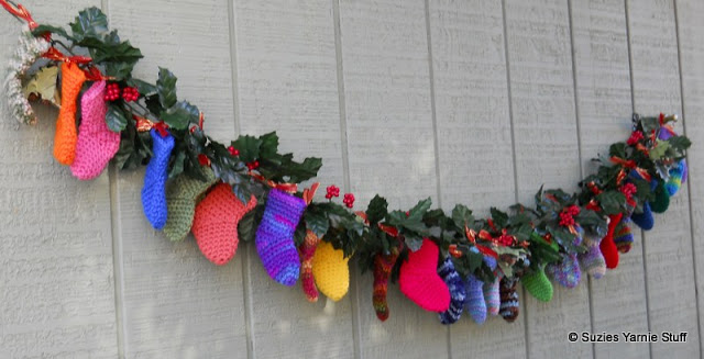 Free Crochet Stocking Garland Pattern