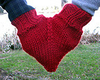 Free Hand Holding Mittens knit pattern